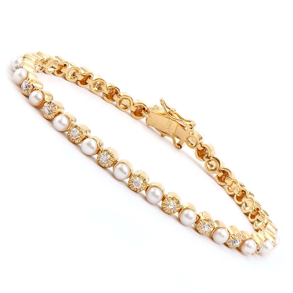 8.08 Tw Cts Pearl & Diamonds 18K Gold Plated Designer Bracelet Size 7.6 Inchs